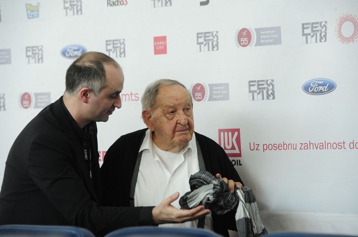 beograd 02.03.2018. glumac vlasta velisavljevic prisustvovaonjenkonferenciji za novinare ispred ekipe filma zaba. foto dusan milenkovic