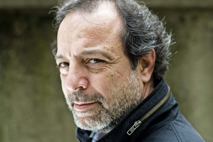 SEMIH KAPLANOGLU / BAL FOTOGRAF MUHSIN AKGUN RADIKAL